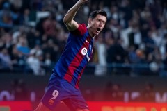 皇马定位球防守崩盘，阿隆索体系短板暴露 马竞5-2大胜皇家马德里