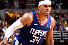 珍妮·巴斯力挺东契奇：湖人未来之星与传奇球星相似之处