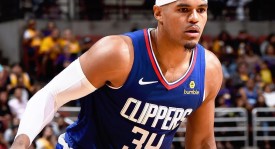 珍妮·巴斯力挺东契奇：湖人未来之星与传奇球星相似之处